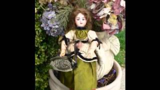 ANTIQUE DOLLS MADE BY SIMON amp HALBIG IN GERMANY [upl. by Trudie]