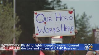 Flashing Lights Horns Honored Doctors And Nurses At Hospital [upl. by Elocon]