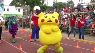 Carrera de botargas en Corre niño corre 2017 [upl. by Norha526]