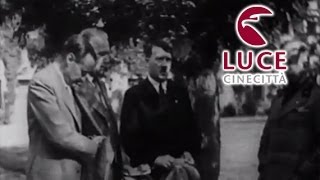 Lincontro Mussolini  Hitler a Venezia Alla villa Pisani a Stra La folla acclama i capi dei due [upl. by Gensmer]