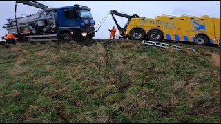 Zware berging 7 Uitwijken voor auto gaat flink mis [upl. by Madaih80]