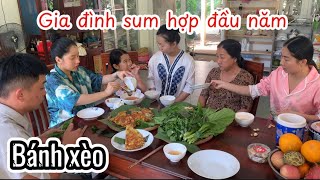 Gia Đình Sum Hợp Đầu Năm Ăn Bánh Xèo Miền Tây  Em Gái Quê [upl. by Htirehc303]