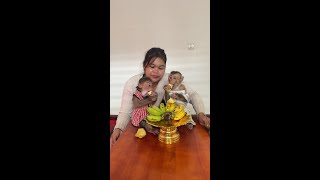 See this funny monkey Bryan amp Icy Enjoy Eating Banana With Mommy cute monkey animals eating [upl. by Hachmin]