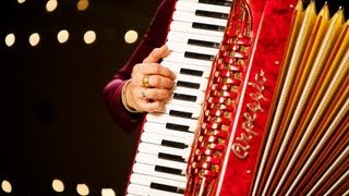 How to Play Beer Barrel Polka  Accordion Lessons [upl. by Dorita]