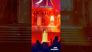 Dola Re Dola shreyaghoshal dolaredola live concert dubai uae dance indiansinger [upl. by Delmar]