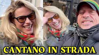 Eros Ramazzotti e Michelle Hunziker in giro per Milano fermano le persone in strada e Cantano [upl. by Legge536]