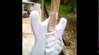 Spraypainting Electric Guitar WITHOUT SANDING [upl. by Dolley]