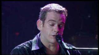 Garou  Que lamour est violent live 2004 [upl. by Oiramal634]