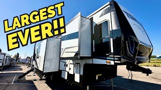 The LARGEST fifth wheel RV I’ve ever seen WOW 2024 Heartland Toque 424 fifth wheel toy hauler [upl. by Eseer350]