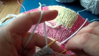 10 Stitch Spiral  Knitting in rounds 3 Knitting tutorial [upl. by Aicela]