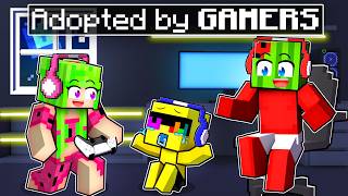 Having A GAMER FAMILY In Minecraft [upl. by Yttap]