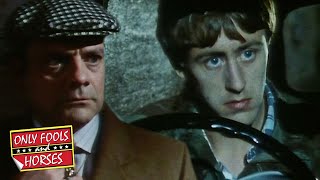 Will Slater Catch Del Boy  Only Fools and Horses  BBC Comedy Greats [upl. by Lytton]