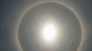 Halo de luz solar  Sun Halo in Mexico City  May 21 2015 [upl. by Nniuqal]