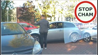 Mistrzyni kierownicy na parkingu  uszkodzone 3 auta znak i barierka 1252 Wasze Filmy [upl. by Joris]