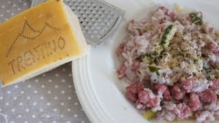 Italienisches Rezept Risotto mit Zucchini und Salsiccia  Wurst  Trentino Risotto [upl. by Brighton]