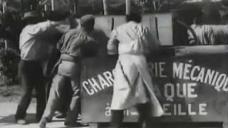 La Charcuterie mécanique Freres Lumiere 1895flv [upl. by Ekralc]