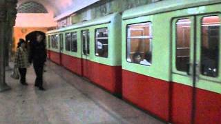 Die UBahn in Pyongyang  Пхеньян метро 11052011 [upl. by Tips]