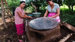 Asi Es Una Cocina En Los Cantones Mas Pobres De El Salvador [upl. by Einatirb]