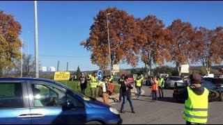 Gilets jaunes  la mobilisation ne faiblit pas à Manosque [upl. by Ormsby]