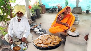 तोंडाला पाणी सोडणारं आजीच्या सोप्या पध्दतीनं झणझणीत वड्याचं कालवण ओरपुन खाल्लं अस Vadyache kalvan [upl. by Tonie]