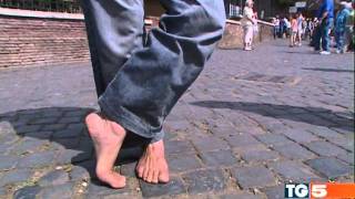 La moda del barefooting [upl. by Arednaxela758]