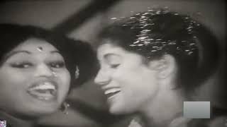 Korina Karo Poroa Are Dhar Karo Film Bijoyini Shonavan 1979 Singer Runa Laila Cast Shabana amp Javed [upl. by Anaugahs778]