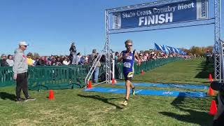 Mitchell Christian freshman Silas Holdeman wins the South Dakota Class B state crosscountry race [upl. by Combes]