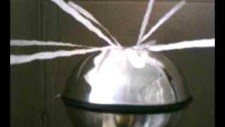 Hand powered Van de Graaff Generator [upl. by Nohs]