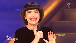 Mireille Mathieu beim Adventsfest der 100 000 Lichter 02122023 [upl. by Tteragram]