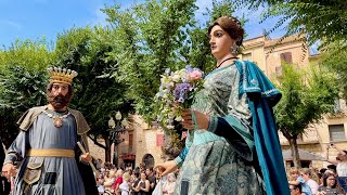 Entrega de records i darreres ballades dels quatre gegants i els nanos a la plaça Major [upl. by Lordan]