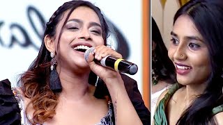 Talented singers Ananya Bhat and Harisankar make the audience awestruck with their Live performance [upl. by Enitnemelc]