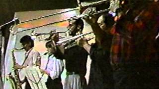 HENRY CASTRO video 1988  Cariñito  MERENGUE CLASICO [upl. by Frederique625]