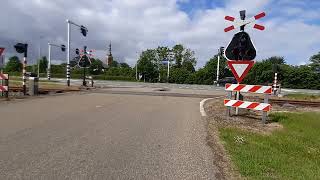 Spoorwegovergang Farmsum  Dutch Railroad Crossing [upl. by Milena]