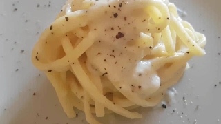 TONNARELLI CACIO E PEPE Ricette Romane [upl. by Gaylor]