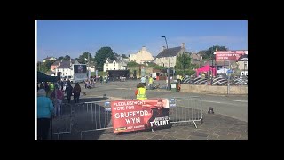 Hundreds gather in Amlwch to cheer on Gruffydd Wyn Roberts in final of BGT [upl. by Junko]