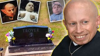 The grave of Verne Troyer [upl. by Immij]