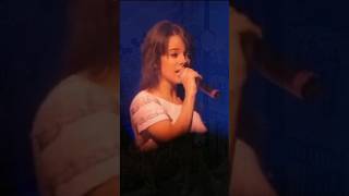 Alizée Jacotey Interpretando el tema Lui ou Toi Cantante y Bailarina francesa musica [upl. by Sean]