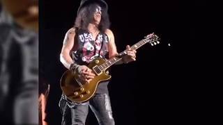 Slash Amazing Guitar Solo Live from Auckland New Zealand [upl. by Richara245]