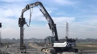 Damwand Trillen bij Kerkdijk  PMI 9261 kraan  Sheet piling vibrate  Kandt bv  NL [upl. by Nahshu]