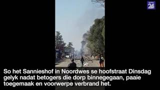 Lesersvideo Protes in Noordwes [upl. by Nylyahs]