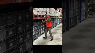 How to Avoid Twisting  Manual Handling [upl. by Oguh]