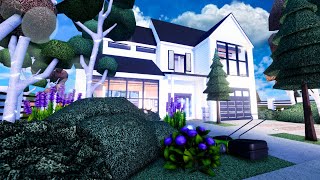 ROBLOX 🏡⏩ Large Modern Home  Best Of RoVille Home Edition With House Code  RoVille Tours [upl. by Lachman449]