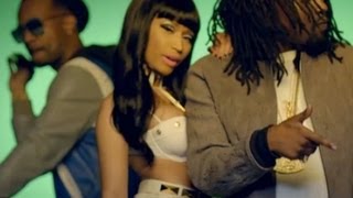 NICKI MINAJ TWERKS IN WALE quotCLAPPERSquot MUSIC VIDEO [upl. by Babita]