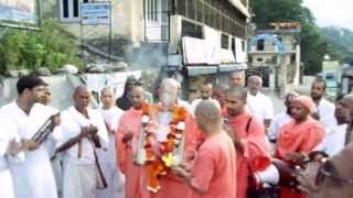 Prabhat Feri Kirtan at Sivananda Ashram [upl. by Otti469]