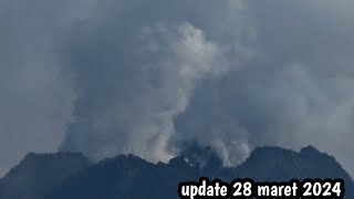 ERUPSI GUNUNG MERAPI TERUS KELUARKAN LAVA ASAP TEBAL MENGGUMPAL MENYEMBUR [upl. by Moersch652]