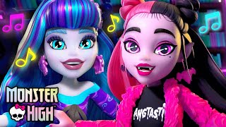 Draculaura amp Twyla Have a Creepover Party Music Videos w Clawdeen amp Frankie  Monster High [upl. by Tlihcox]