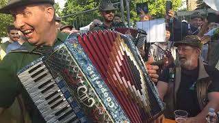 Vola Colomba Alpini in festa Milano Parco Sempione maggio 2019 [upl. by Sikko]