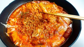 Rabokki 라볶이  Cheesy Ramyeon amp Tteokbokki Recipe  Korean Street Food [upl. by Dylan]