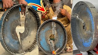 The Mechanic Crossed Bizarre Milestone By Exclusive Repaired The Gear Of A Concrete Mixer Machine [upl. by Hnamik]