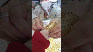 Beautiful bangles design bangles bridalbangles chori gold golden shorts viralvideojewllery [upl. by Shirleen955]